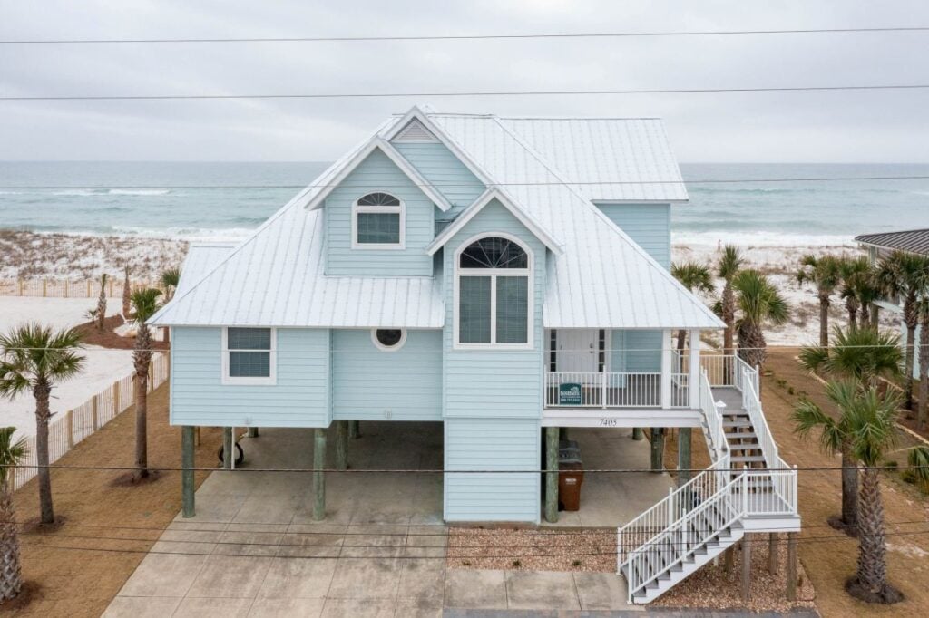 Florids house with white metal roof