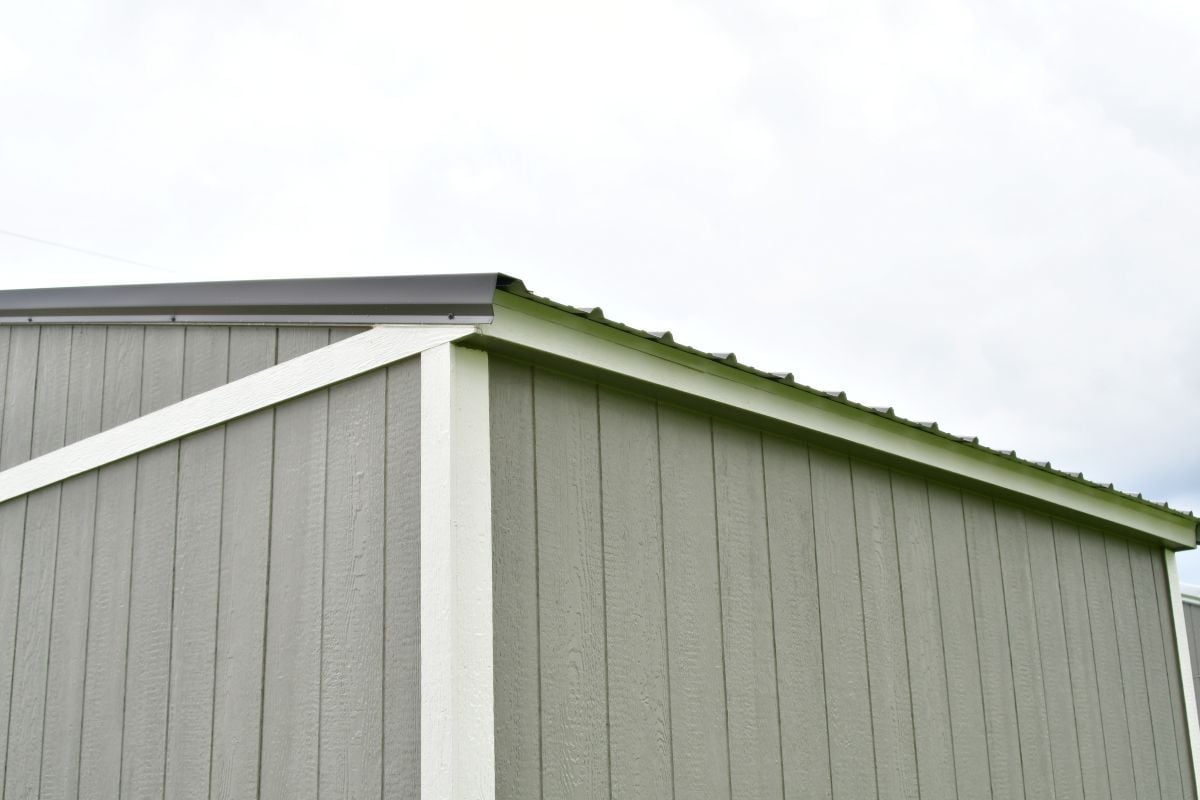 roof showing drip edge flashing
