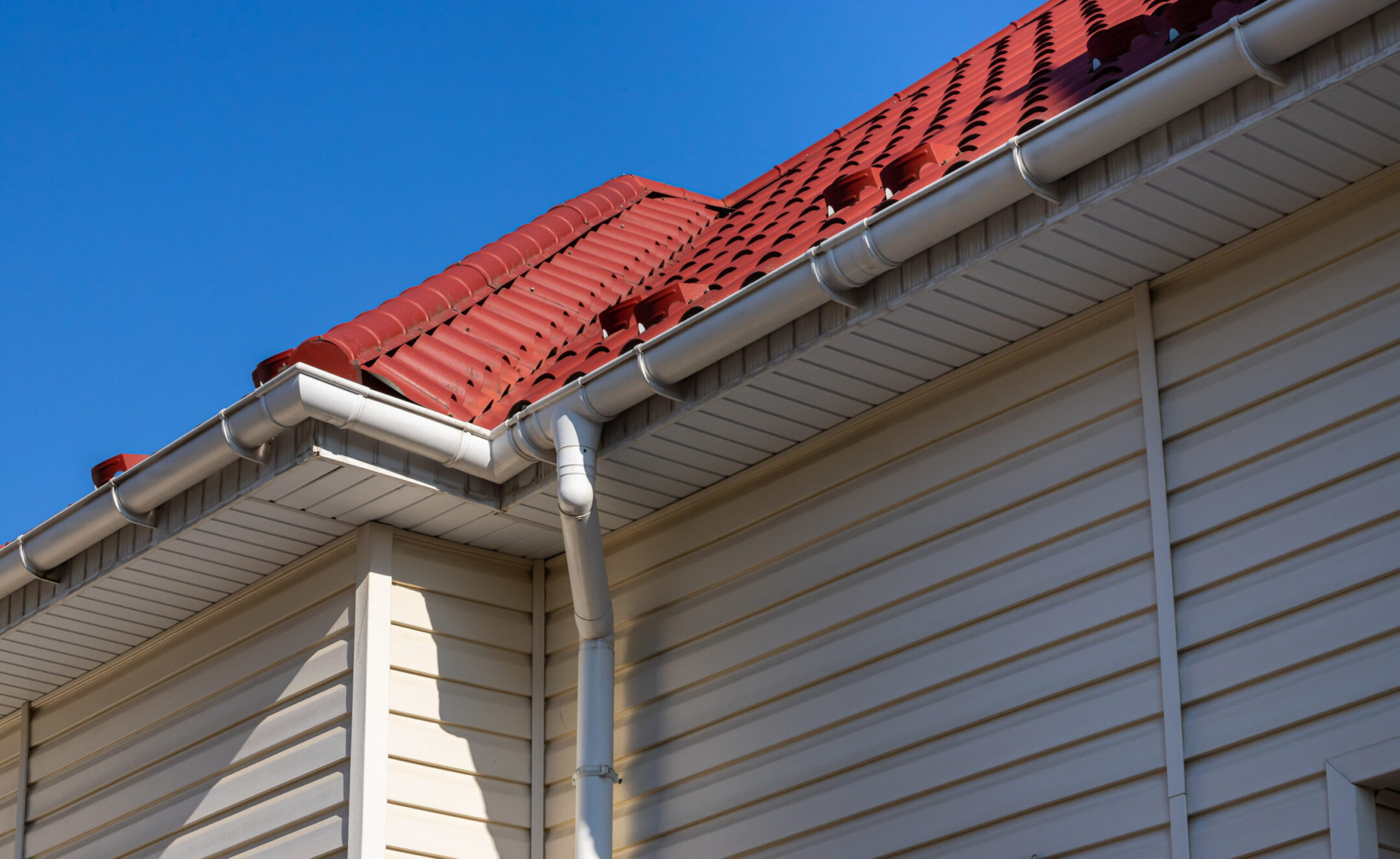 Building Modern House Construction with metal roof corner