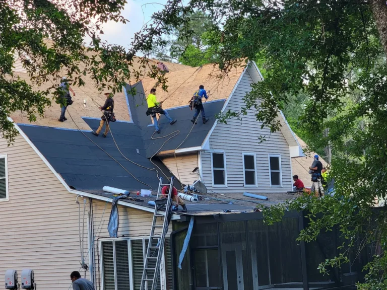 quality roofing solutions workers